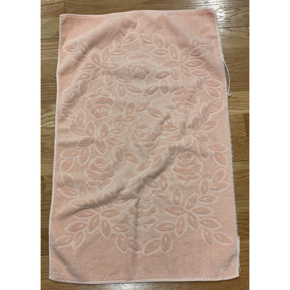 Vintage Cannon Hand Towel Pink Floral Leaf Rose Sculpted Cotton‎ USA Flawed